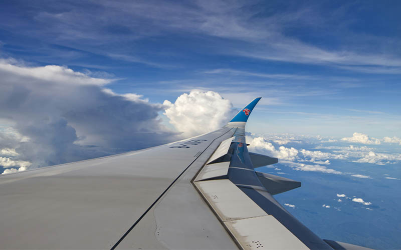 How to Book Alaska Airlines Last-Minute Flights